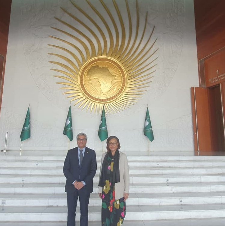 JosefaSacko's tweet photo. Pleased to recieve delegates from #USAGovt & #USMission led by H.E Mr Salman Ahmed Principal advisor to @SecBlinken.We discussed & agreed to accelerate implementation of current initiatives like Comprehensive Action for #ClimateChange(#CACCI)& Vision for AdaptedCrops &Soil(#VACS) https://t.co/g2BaWENgvp