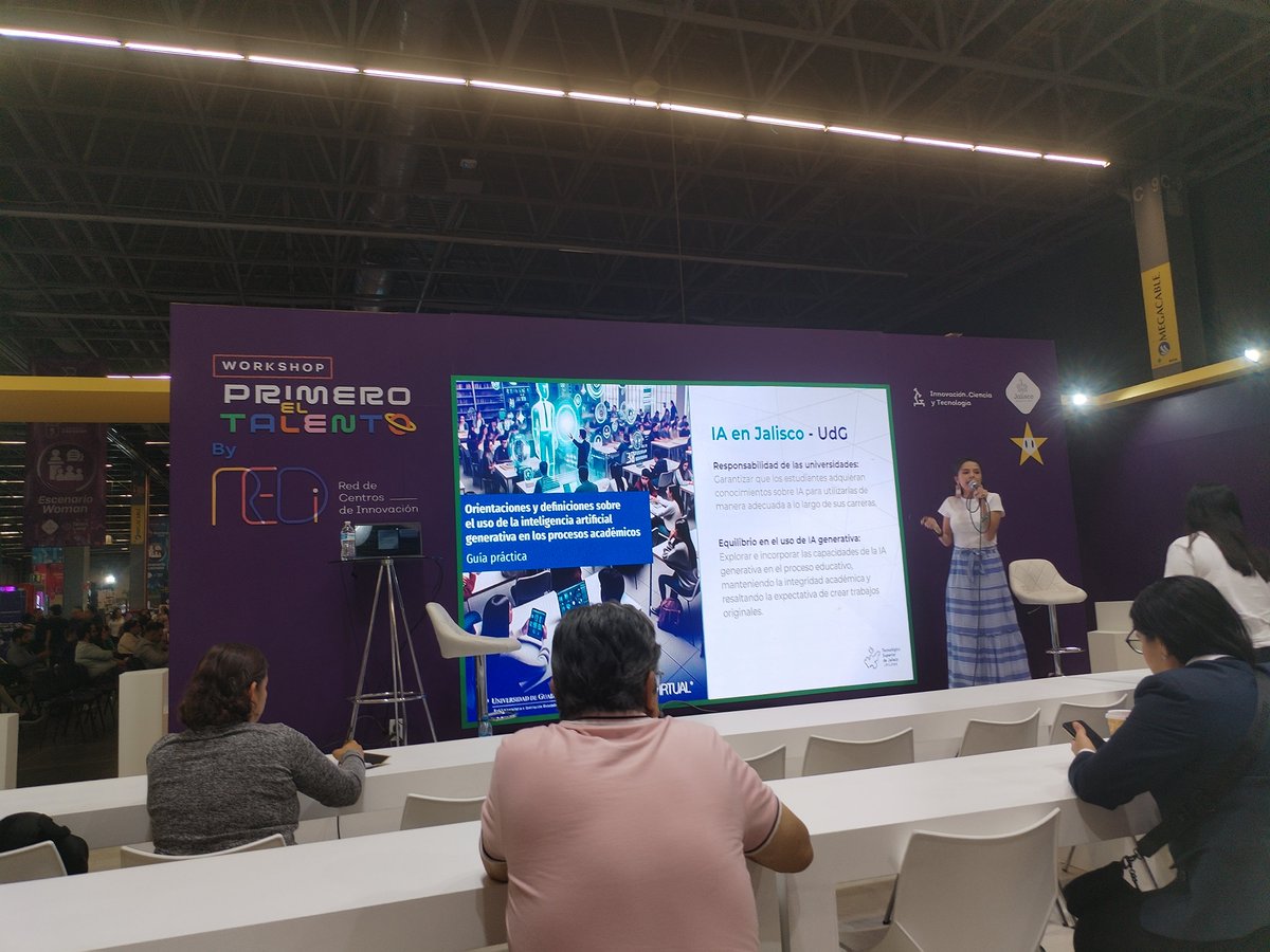 #NoticiasDeLaJuan Docente de Ingeniería de Sistemas de la Juan, estuvo presente en el #JaliscoTalentLand2024. 💻🛜

📎Lee aquí la nota completa: n9.cl/6q1vr