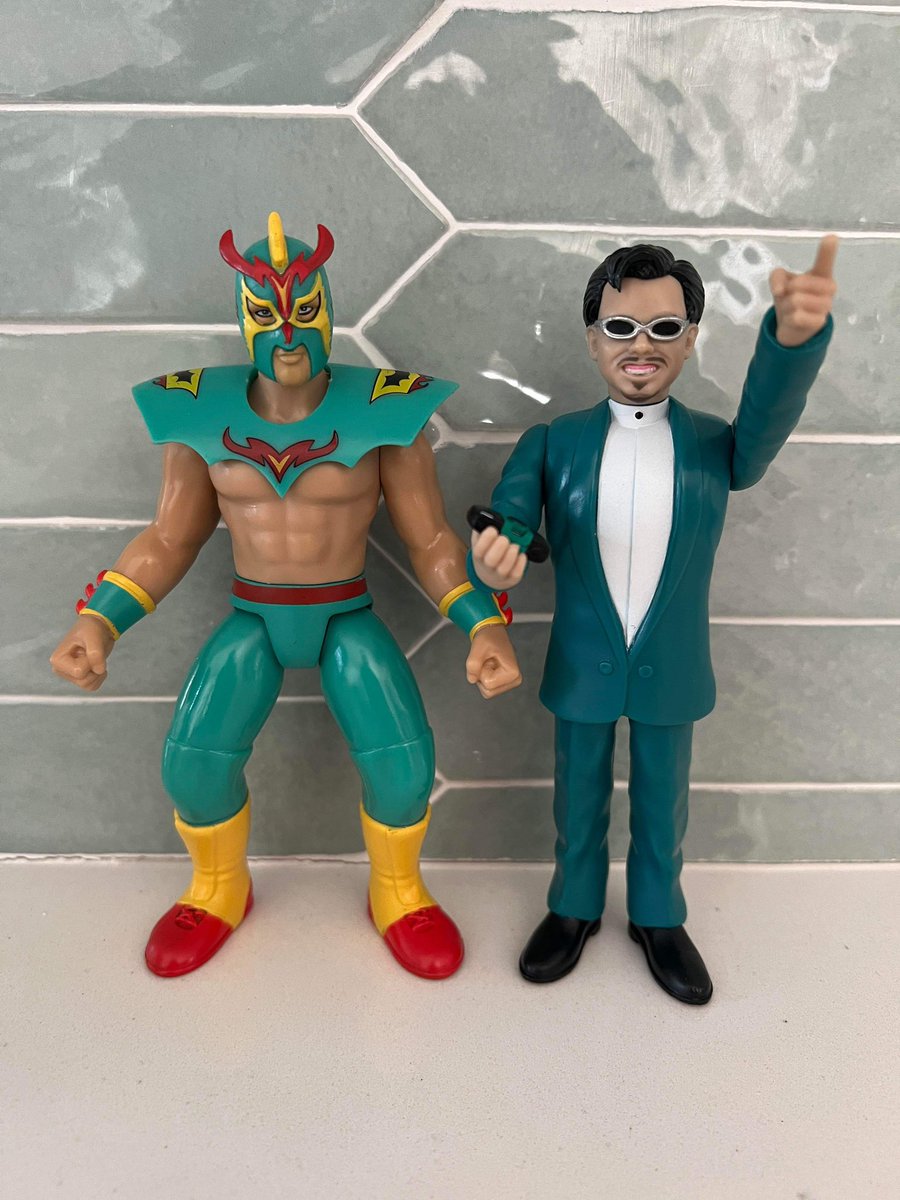 Bone Crunchers were big parts of so many of our childhoods & @figcollections is doing a great job in bringing that feeling back with their Bone Crushing line.

@Myers_Wrestling just got his Ultimo Dragon & Sonny Onoo figures from RetroWrestlingFigures.com.

#ScratchThatFigureItch