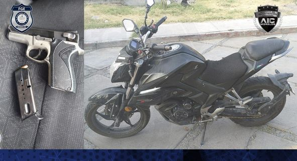 📌Pareja vinculada a proceso por robo de vehículo en Xochitepec • Amenazaron con arma de fuego a víctima para despojarlo de una motocicleta 𝗡𝗼𝘁𝗮 𝗖𝗼𝗺𝗽𝗹𝗲𝘁𝗮: ➡️facebook.com/FiscaliaGenera…