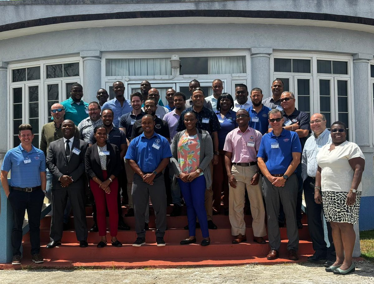 🇧🇧 In addition to the CHAT, several NHC staff are also in Barbados @CIMHbb this week with @UCAR_News and meteorologists from Caribbean countries to discuss storm surge vulnerability and tools for assessing storm surge risk in the region before a hurricane threat.