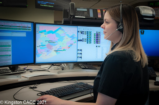 This is week recognize the first responders behind the scenes. THANK YOU to all the communicators at @KtownFire @KingstonCACC @OPP who keep us safe on the front line and are the first calm voice for those in trouble. Thank you for all that you do! #NationalTelecommunicatorsWeek