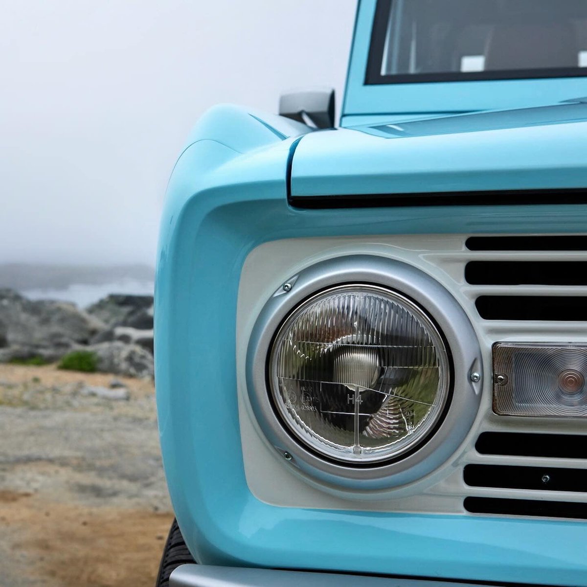zerolabsauto's tweet photo. Handcrafted and reengineered from the ground up, designed for low maintenance and environmental friendliness, with superior luxury and refinement. https://t.co/CnB5M80c2u