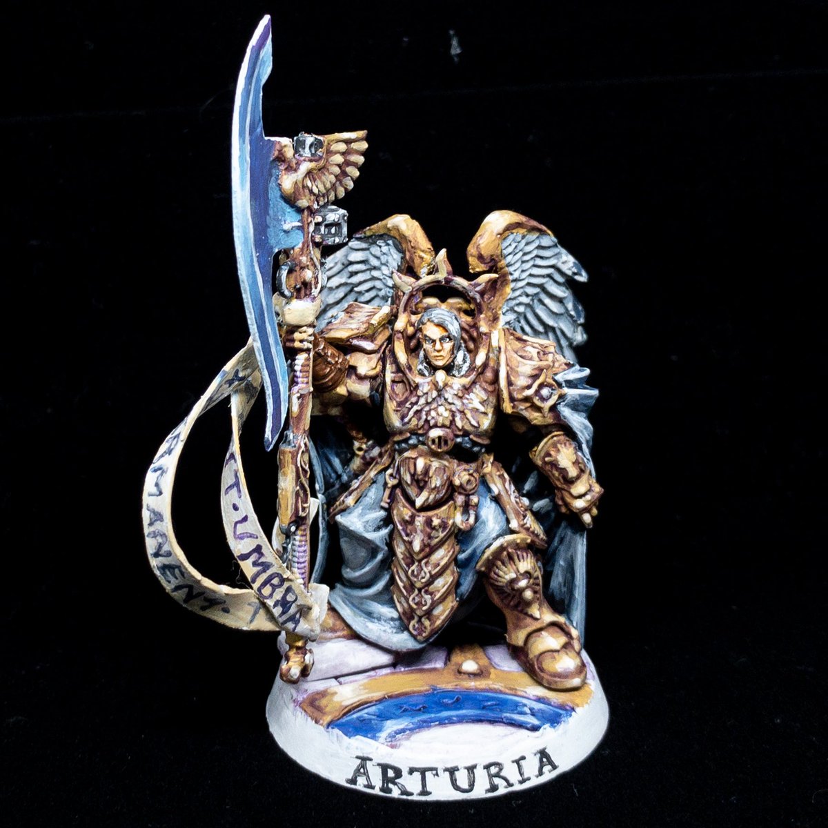 flagcaptainart's tweet photo. Since lady #custodes are now canon, have a few from my collection, since it was already canon in my heart. 

#legiocustodes #adeptuscustodes #warhammer40k #warhammercommunity #40k https://t.co/oh7tuznysA
