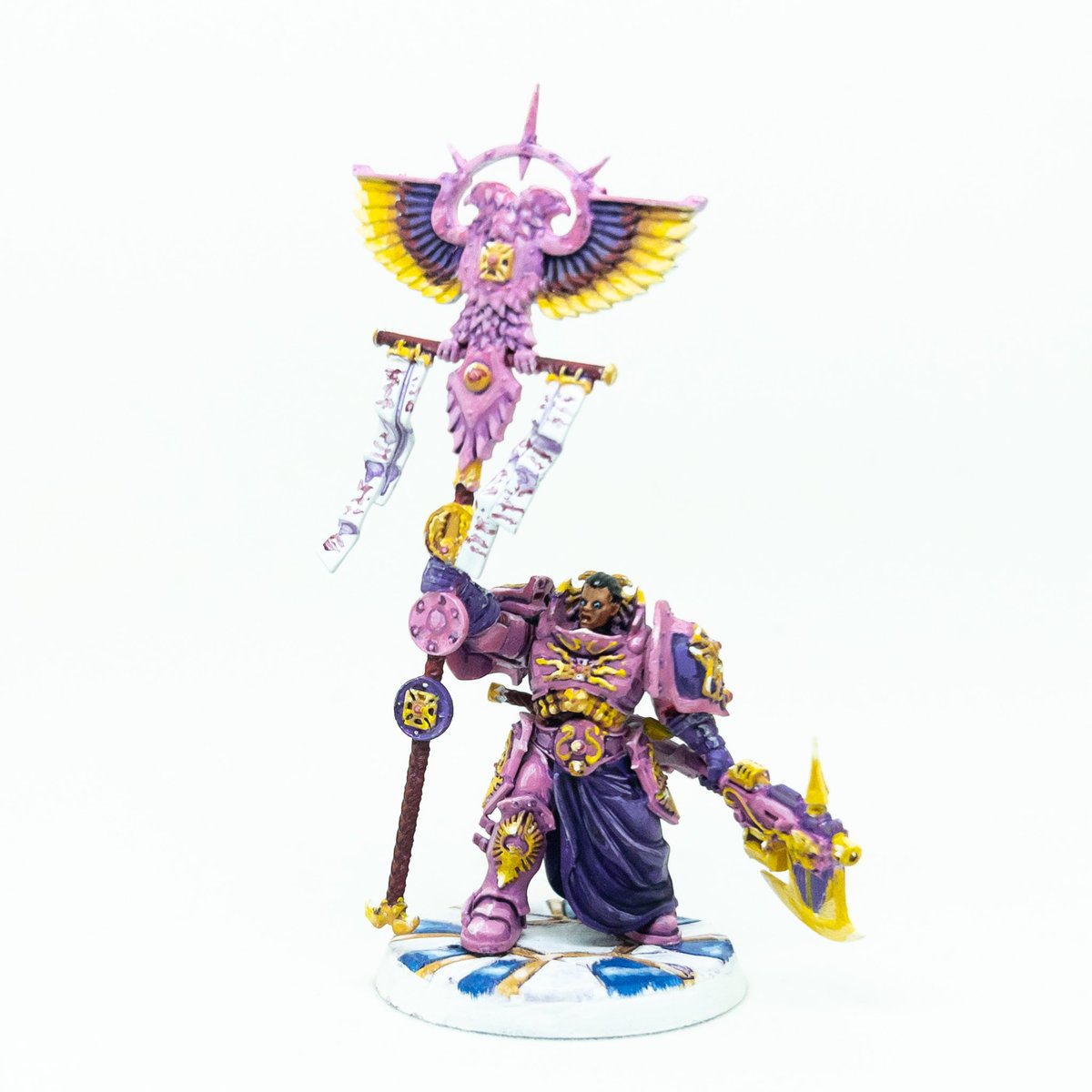 flagcaptainart's tweet photo. Since lady #custodes are now canon, have a few from my collection, since it was already canon in my heart. 

#legiocustodes #adeptuscustodes #warhammer40k #warhammercommunity #40k https://t.co/oh7tuznysA
