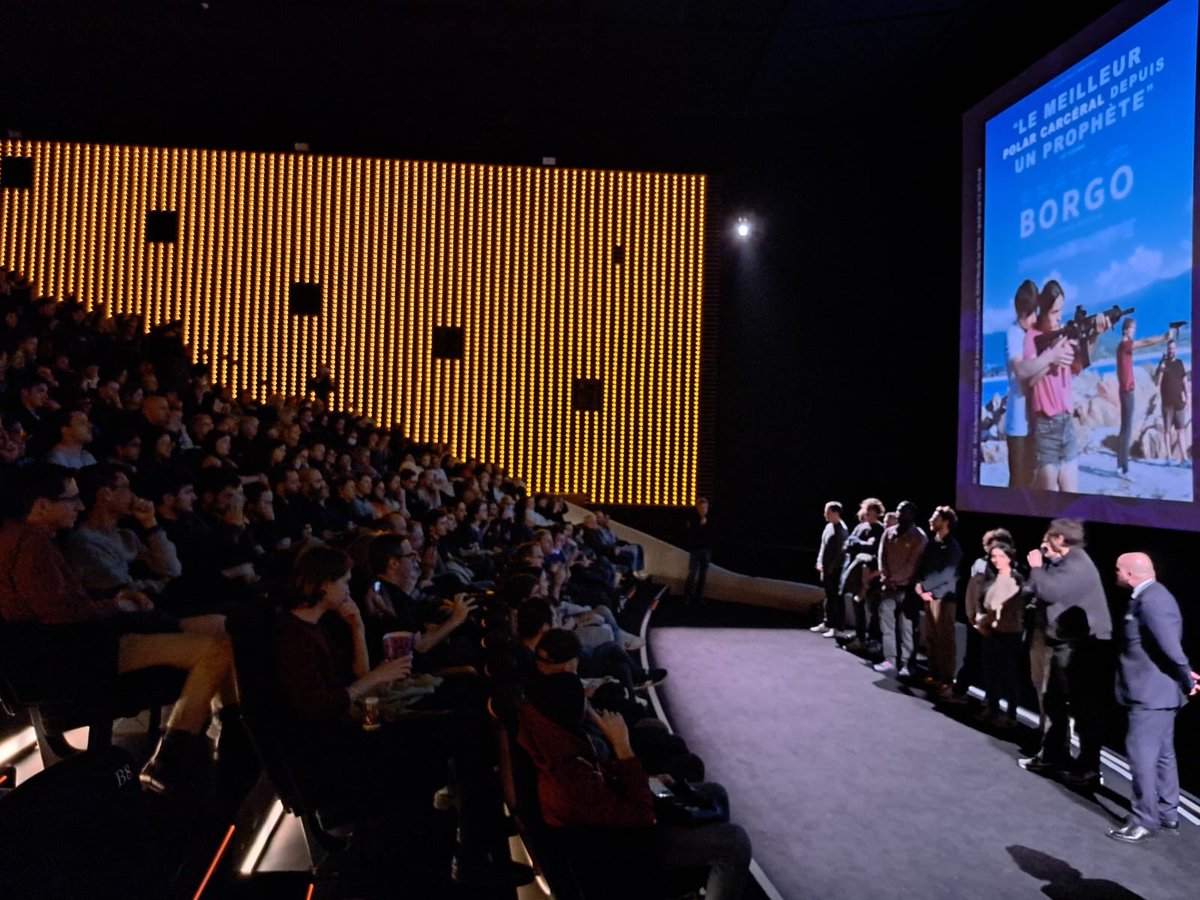 BORGO de Stéphane Demoustier est en avant-première au UGC Ciné Cité Les Halles en présence de l’équipe du film 🌟 Merci d’être si nombreux 🫶 Le film sort demain au cinéma : borgo.lefilm.co/showtimes/?sta… @UGCcinemas