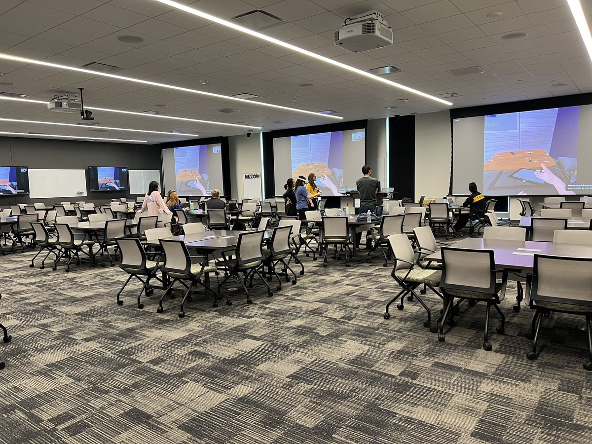 MizzouTell's tweet photo. VR-enabled Intravenous Piggyback (IVPB) medication administration practice! Test in process….. https://t.co/QvmpsSeMd3