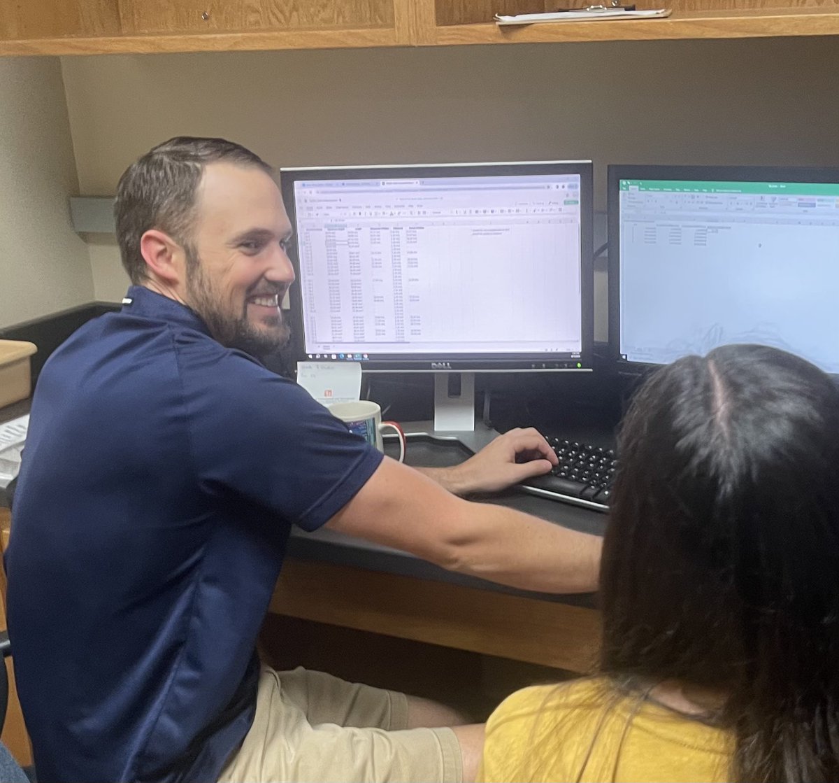 SHSUgeo's tweet photo. 🌟 Congratulations to ⚒️ Geology professor, Dr. David Moss, on receiving a $685K NSF Early Career Award that will establish a paleobiological learning community across SE Texas.  He is the second faculty member in the history of SHSU to receive this prestigious grant! 🌟. https://t.co/Rxe0obtiOb