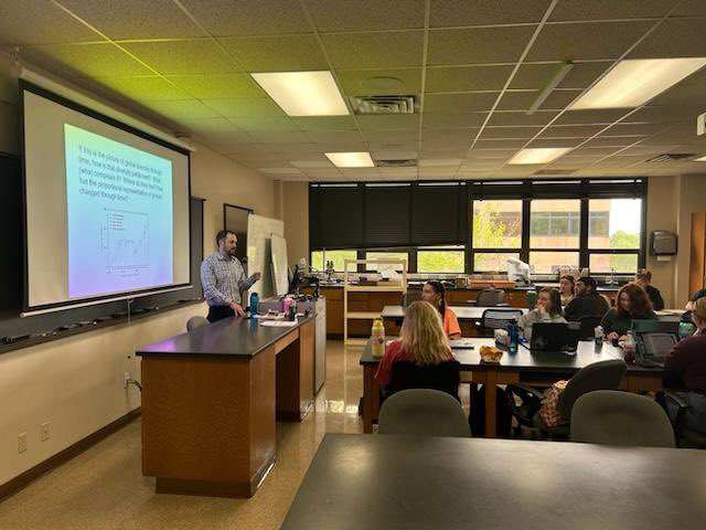 SHSUgeo's tweet photo. 🌟 Congratulations to ⚒️ Geology professor, Dr. David Moss, on receiving a $685K NSF Early Career Award that will establish a paleobiological learning community across SE Texas.  He is the second faculty member in the history of SHSU to receive this prestigious grant! 🌟. https://t.co/Rxe0obtiOb