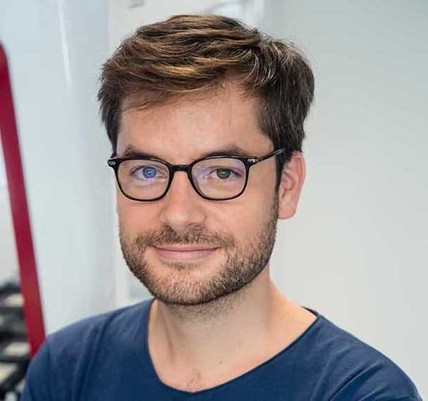 We are delighted to introduce another speaker, Valentin, during the Cardiovascular related diseases! ✨ Valentin is a transplant nephrologist and PhD student at Paris Transplant Group (Inserm U970, PARCC), that he joined in 2020. #congress #transplant #cardiocvascular #ecr_isc