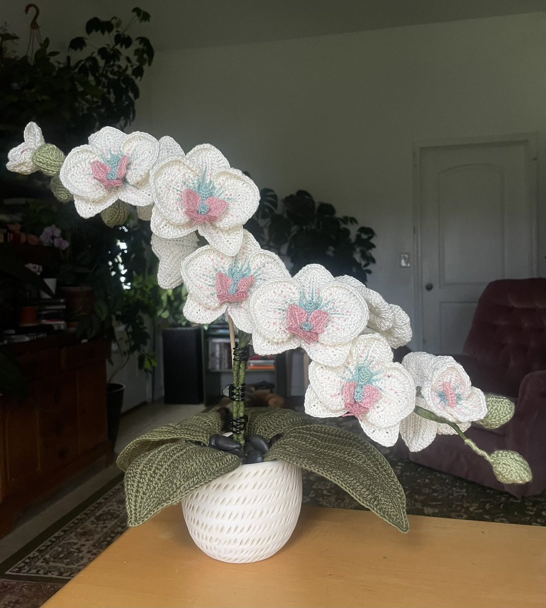 crocheted an orchid (again)