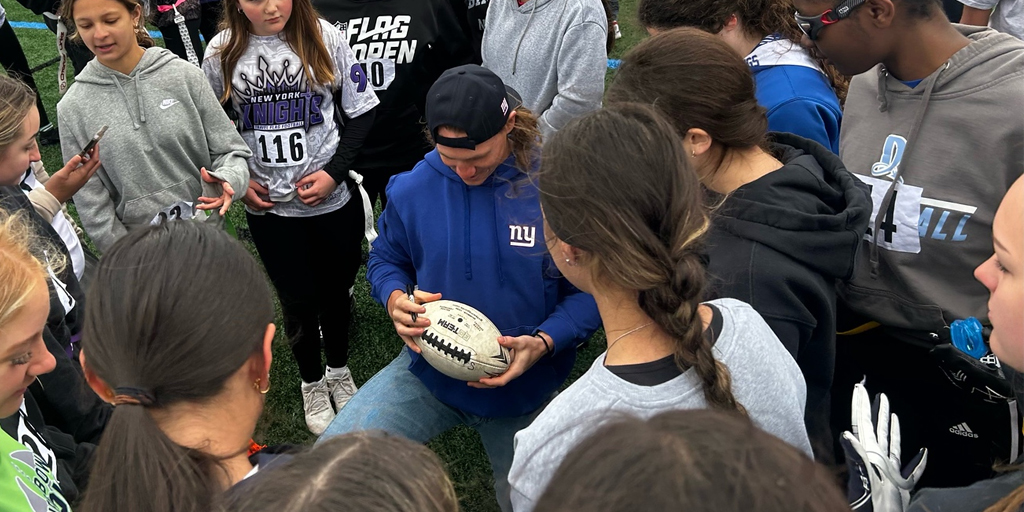 Last weekend, CSI Athletics made history by hosting the first college flag football games in NYS history, a day that included a clinic and visit from New York Giants Gunner Olszewski! Read more: ow.ly/oLRI50RhoHu #WeAreCSI #CSIDolphins #CUNY