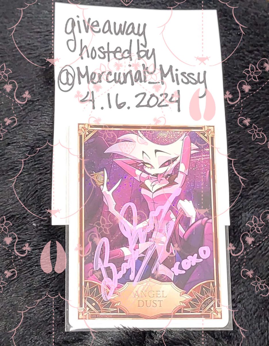 Mercurial_Missy's tweet photo. 🎉SURPRISE GIVEAWAY TIME🎉 (b4 the big poster giveaway in June) It's April & thus Angel's 🎂month! So, this one is for an official foiled Angel trading card signed by @\blakes_not_real at WeebCon2024

*rules listed⬇️ & ends 5/1/24 @ 12:00AM CST #HazbinHotel #HazbinHotelAngelDust