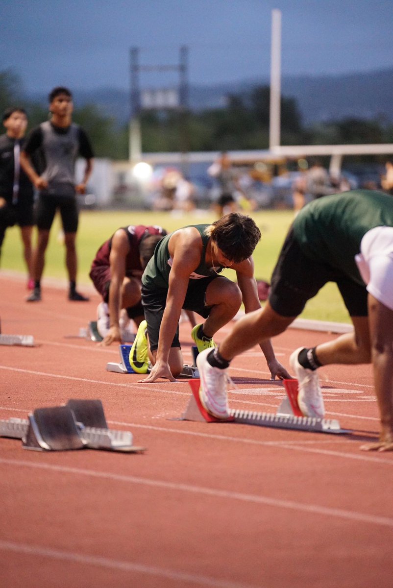 Chad_Colburn22's tweet image. Won my heat for the 200 meter dash again. #offsznwork