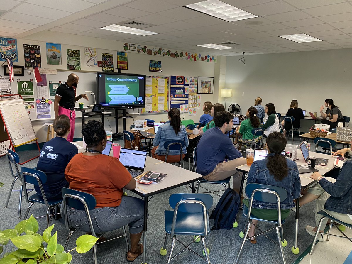 Laurie Bell tweet media