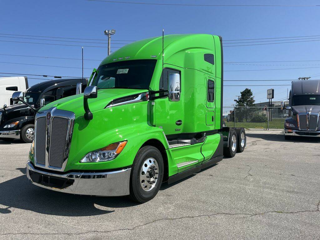 CommercialTruck's tweet photo. Ready to upgrade your fleet? 🚚 Check out this sleek 2024 Kenworth T680! 💥
Details -> https://t.co/BTkUeBJis1
📍 Louisville, KY
💵 $199,800
Make it yours today!
#CommercialTruck #SleeperCab #SemiForSale https://t.co/RXX5aMgLkB