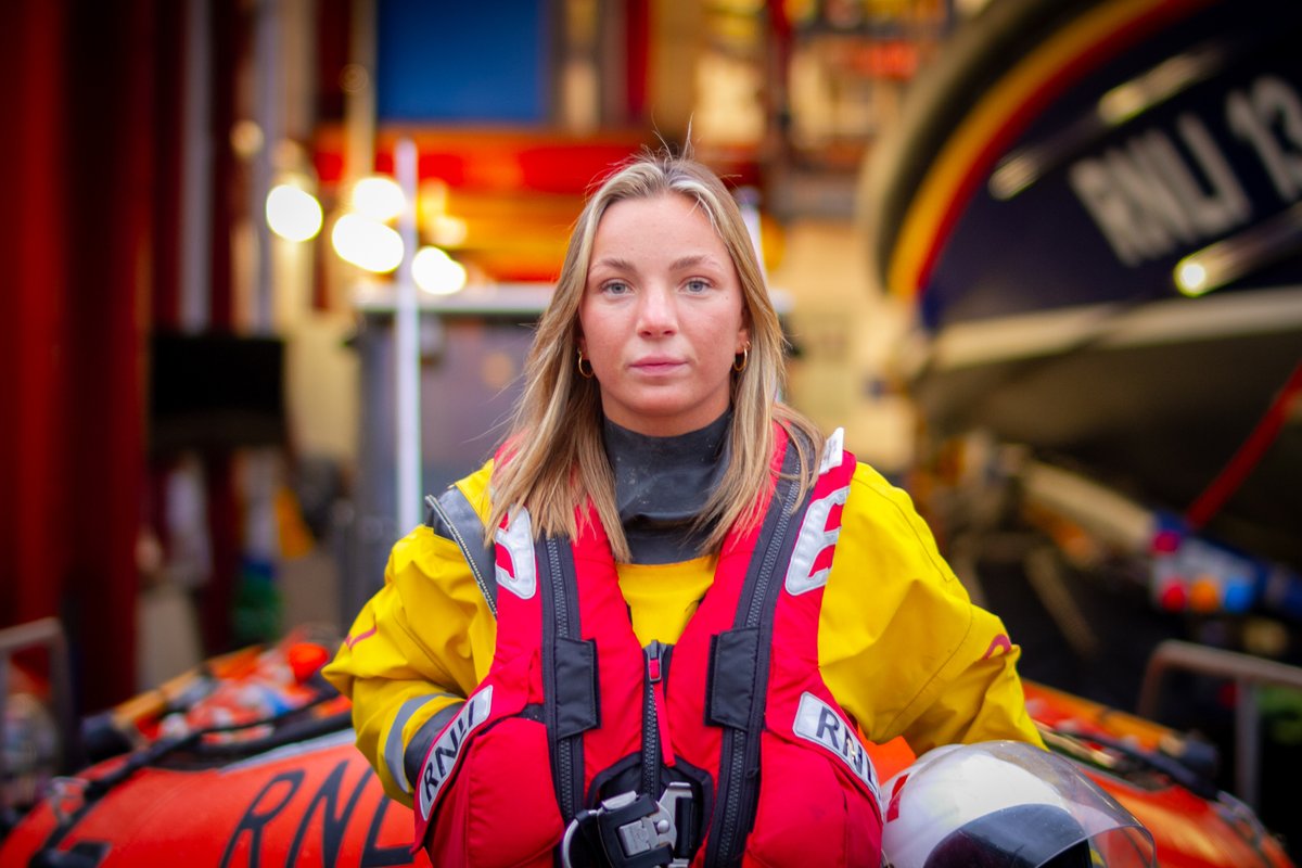 Huge congratulations to Sophie for passing her exam and making history as the youngest female helm ever at @IlfracombeRNLI station 🥳 #SavingLivesAtSea