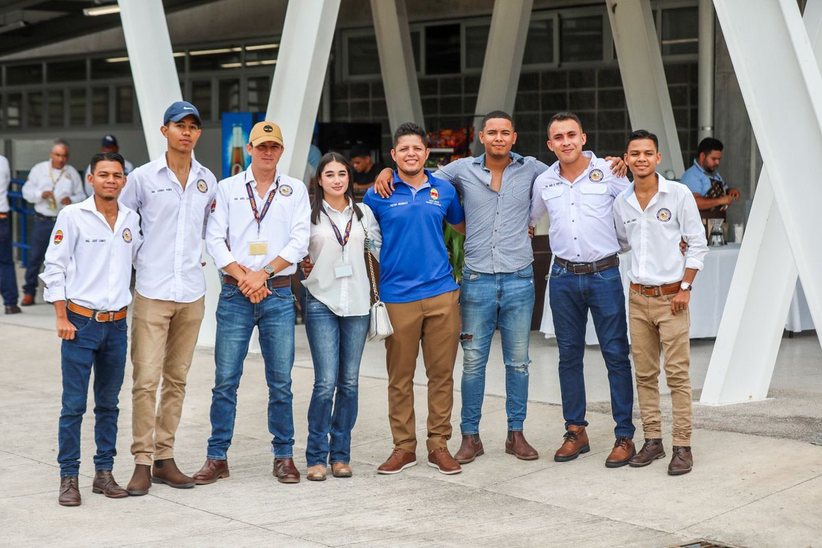 🕐 En breves momentos dará inicio el evento de inauguración de las nuevas instalaciones de Centro Universitario Regional Nor Oriental desde Juticalpa, Olancho. 🏫

#GobiernoDelPueblo 
#UNAH