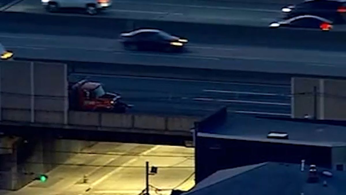 Engineers assess damage after New Jersey Turnpike retaining wall collapse abc7ny.com/nj-turnpike-wa…