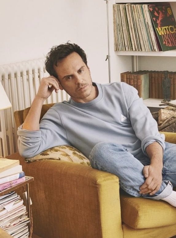 Didn't realise how moody I look in photos~.