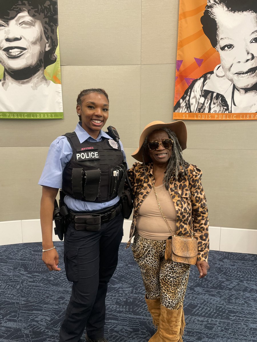 Our District 6 residents and officers enjoyed chatting earlier during Coffee with a Cop at the Julia Davis Library. Thanks for coming out, and see you at the next event! #SLMPD #Community #STL