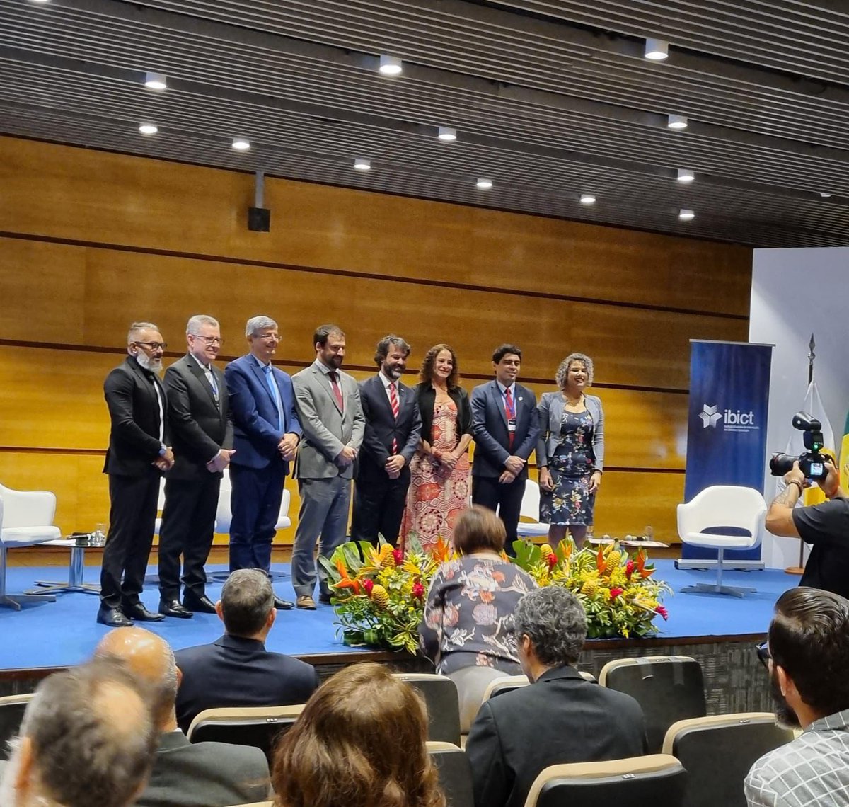 A Diretora da Diretoria Regional Sul da FEBAB, Priscila Sena (@Pri_MBS) esteve nos representando na mesa de abertura das atividades pelos 70 anos do @IBICTbr, na manhã de hoje, em Brasília. instagram.com/p/C509aoTMjc8/…