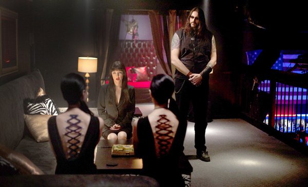 There were no visual effects in American Mary (2012). Everything is either practical effects, or Mary's patients are members of the real-life body modification community.

#HorrorFamily 
#HorrorCommunity 
#HorrorMovies 
#HorrorMovieFacts