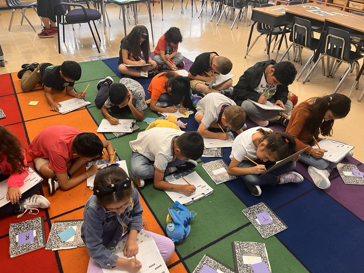 MREllisor1's tweet photo. Summarizing CKLA Fairytale, Hansel and Gretel has the students intrigued and thinking. @WorshamES_AISD @MREllisor1 @AldineEsl @SHINEAldine https://t.co/jOcvDCfmxt