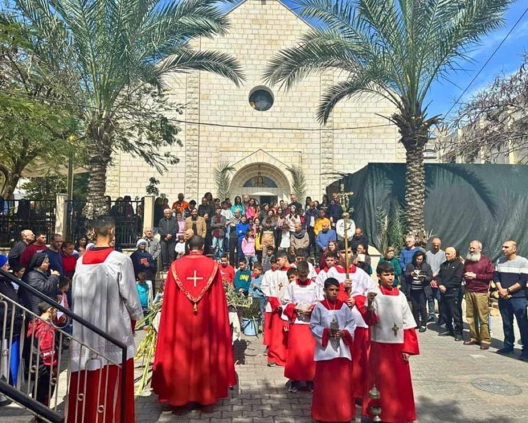 @habonjama_ @MediaMogul4 @Matthew82069336 Palm Sunday in Gaza is what the heading says !  Looks nice, don’t you think ! 🏴󠁧󠁢󠁳󠁣󠁴󠁿