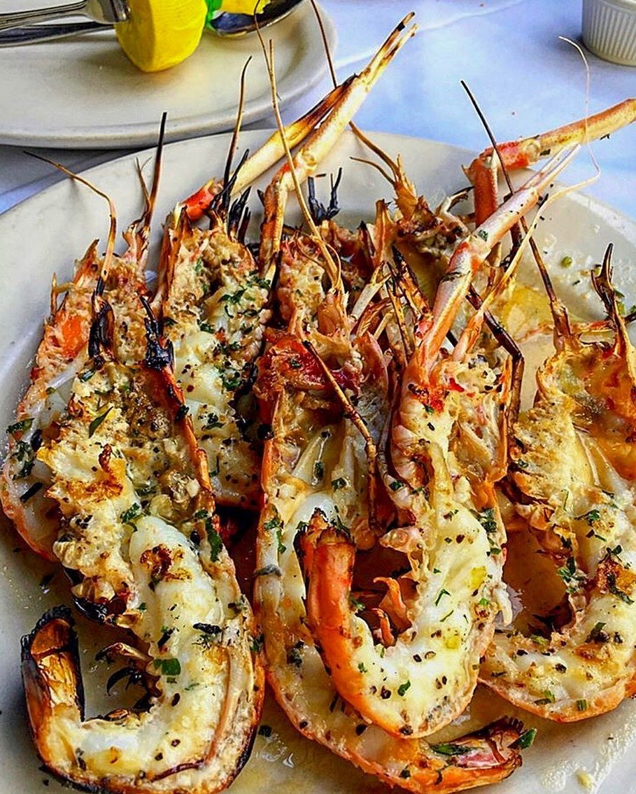 Langoustines on the patio on a gorgeous sunny day. Say less! 🥂
#patioseason #supportlocalbusiness #foodandwine #virginiafoodies #visitalx #zagat #saveur #huffposttaste #italiancuisine #onlineordering