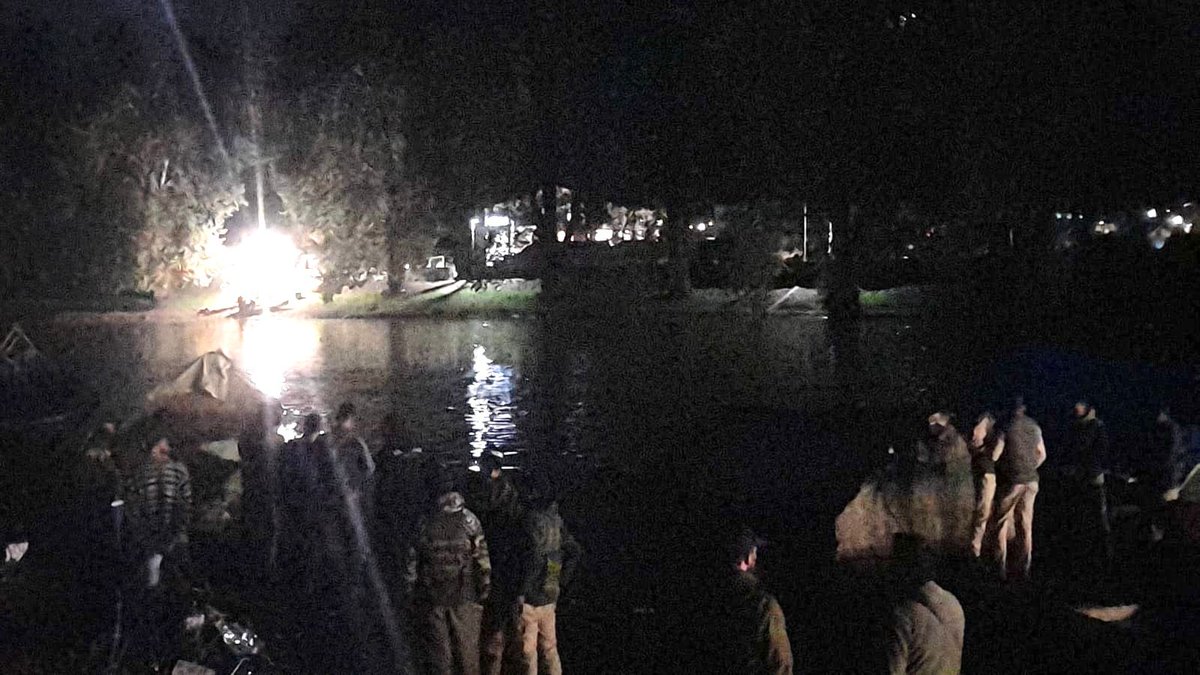 Massive ongoing search and rescue operation by Srinagar Police along with teams from SDRF, NDRF, MARCOS, F&ES and locals to locate the missing persons after the boat carrying them capsized in river Jhelum today morning.