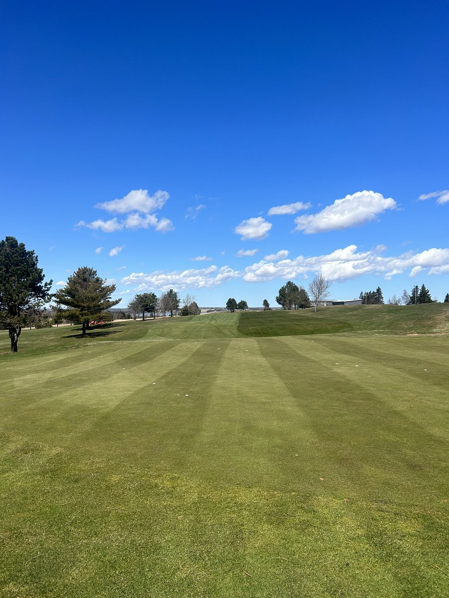a_taylor78's tweet photo. Game on. #firstfeed #2024 @countryviewgc https://t.co/AaUXBX1OSy