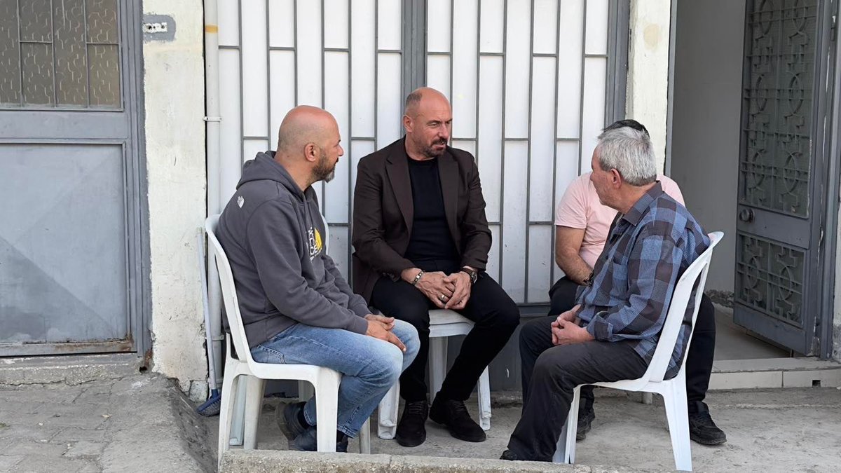 hasantogar's tweet photo. Asarağaç Mahallemiz sakinlerinden hakkın rahmetine kavuşan Seyfettin Aslantürk’ün ailesine taziye ziyaretinde bulunduk. Merhumeye Allah’tan rahmet, Aslantürk ailesine ve yakınlarına sabırlar dilerim. https://t.co/TAoDzwM16w