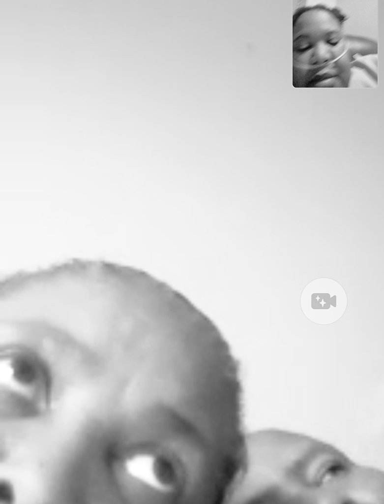 Another nice video call with the parents. This time it was the battle of the foreheads. They're so cute. I can't 😂