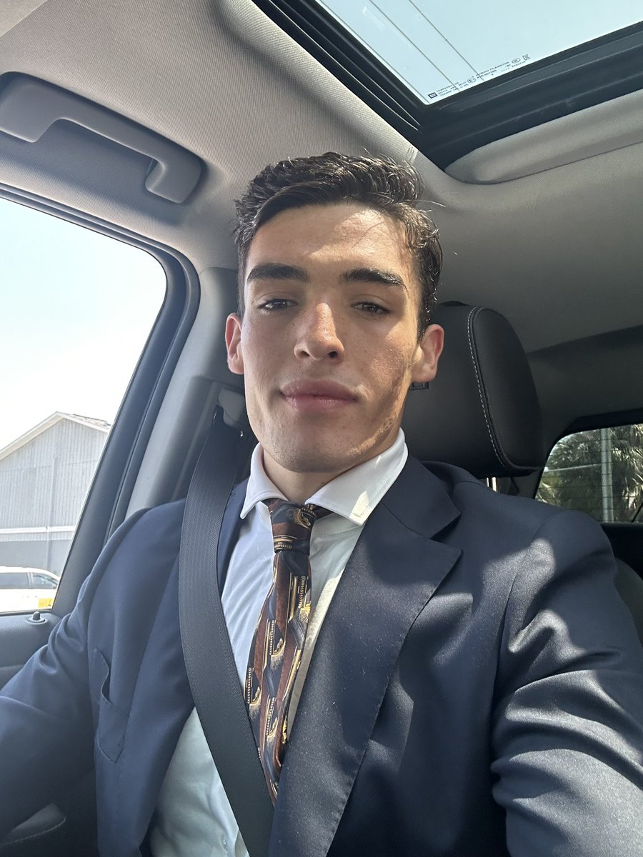 W2 won't lead to financial freedom. 
 
But here's something that will: 
 
Investing in yourself. 

-> Read more books.
-> Follow more mentors. 
-> Study more podcasts.

Working 9-5 is going to keep you in the rat race. 

In order to break out. 

You have to invest in yourself.