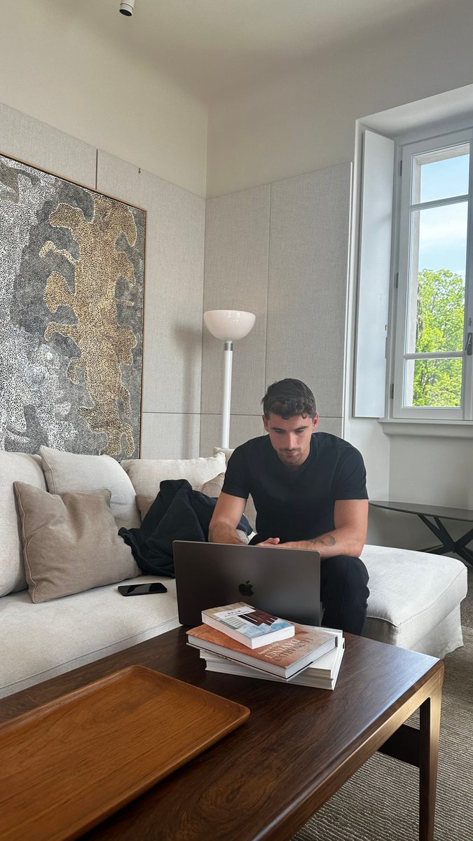 GadzhiIman's tweet photo. $0 → $100,000
-Skills.

$100,000 → $1M
-Skills.
-Systems.
-CRM.
-Contractors.
-Legal.
-Accounting.

$1M → $10M and +
-Skills.
-Systems.
-CRM.
-Contractors.
-Legal.
-Accounting.
-Full-time roles.
-Diversified client acquisition channels. https://t.co/xlzuHk15WW