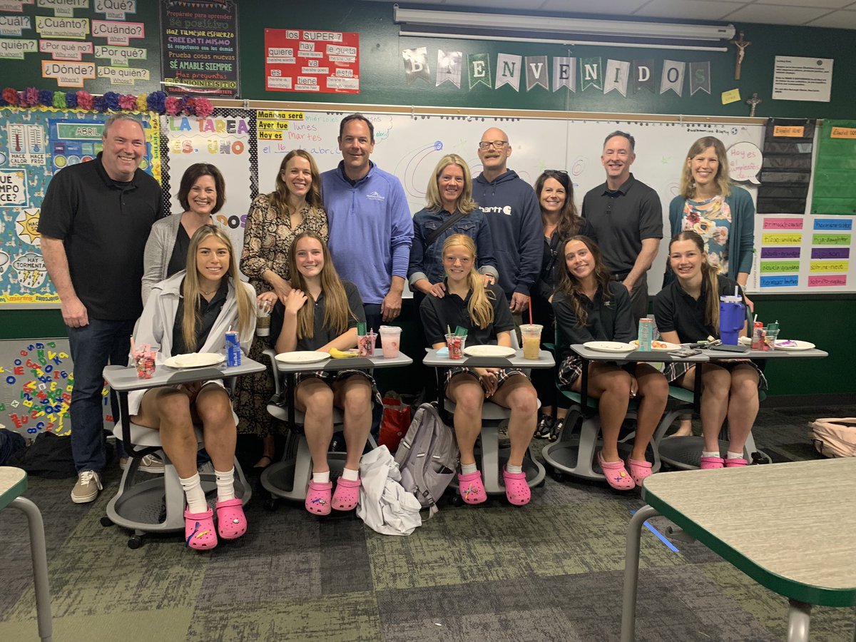 Started Senior Day with breakfast and a “surprise” visit from their parents! 
#FOE #LEG4CY