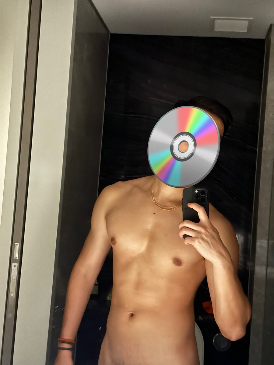 oooblivion1's tweet photo. 💽 https://t.co/mpKlVrTZEm