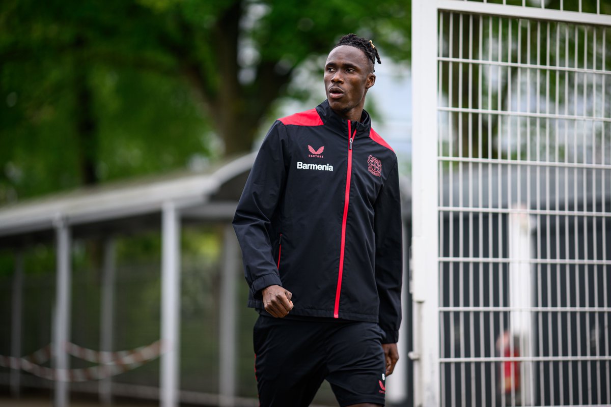 Willkommen zur ersten Trainingseinheit als #DeutscherMeisterSVB, #Werkself! 👋

#Bayer04 | 🔜 #WHUB04