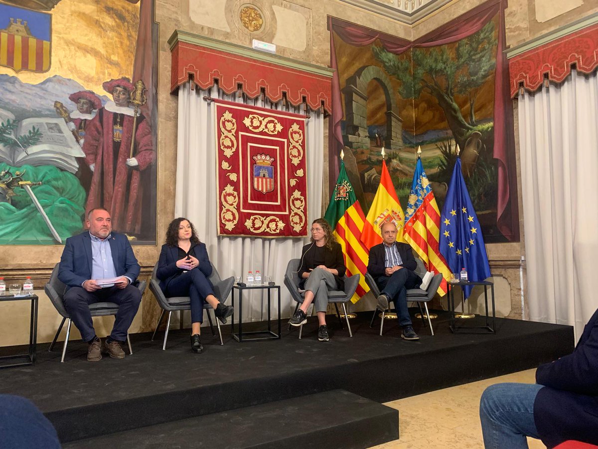 Hoy hemos estado en la jornada "Conecta y emprende en la provincia" en <a href="/dipcas/">Diputació de Castelló</a> en el Salón de Recepciones de la Diputación, dende han tenido cita iniciativas empresariales y entidades que trabajan por impulsar el empleo y el emprendimiento en la provincia.