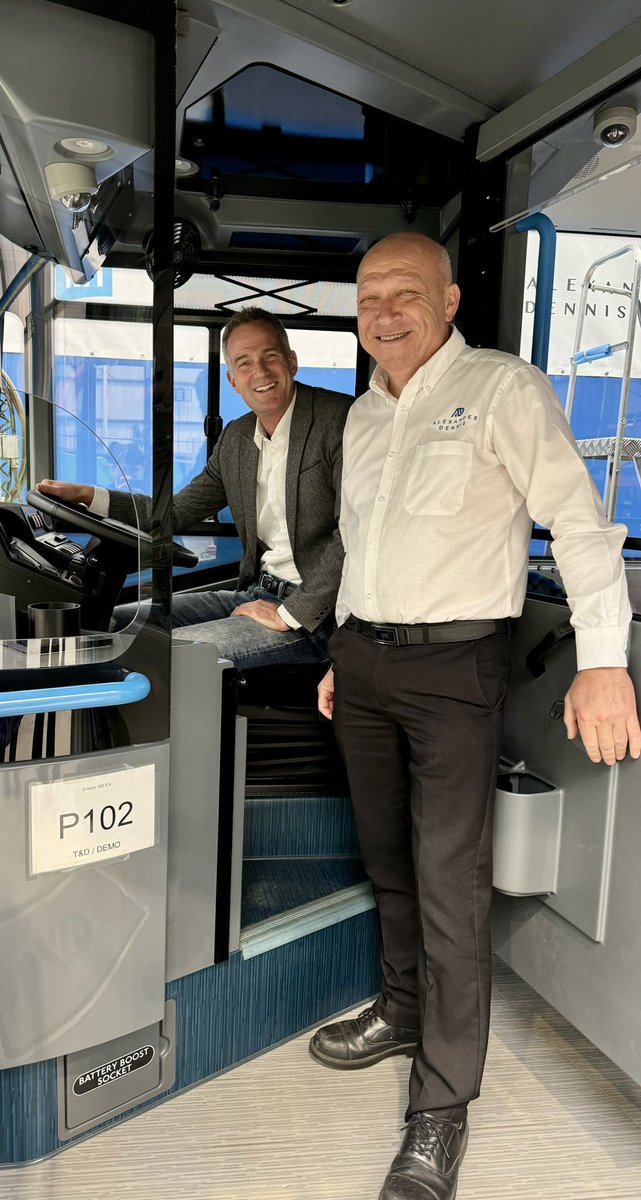 Wonderful visit to @ADLbus with Aldershot and Farnborough candidate @Ms_Alex_Baker. Alexander Dennis manufacture long range zero emission busses for UK and global markets. Labour with @LouHaigh will breath new life into our bus network and we’ll support our great innovators.