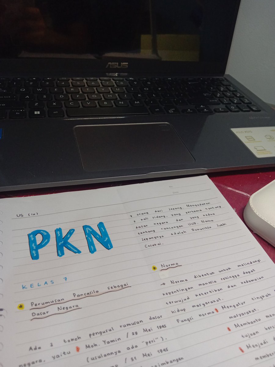 goograen's tweet photo. Day 6 ❗

Hari ini aku rangkum materi kelas 7, 8, 9 mapel PKN ((sebenernya baru kelas 7 nyaa, bcs aku mulainya kelamaan hehe)) 

Aku belajarnya enjoy, tapi sebentar xixixiix :p https://t.co/36nrfe5ktp