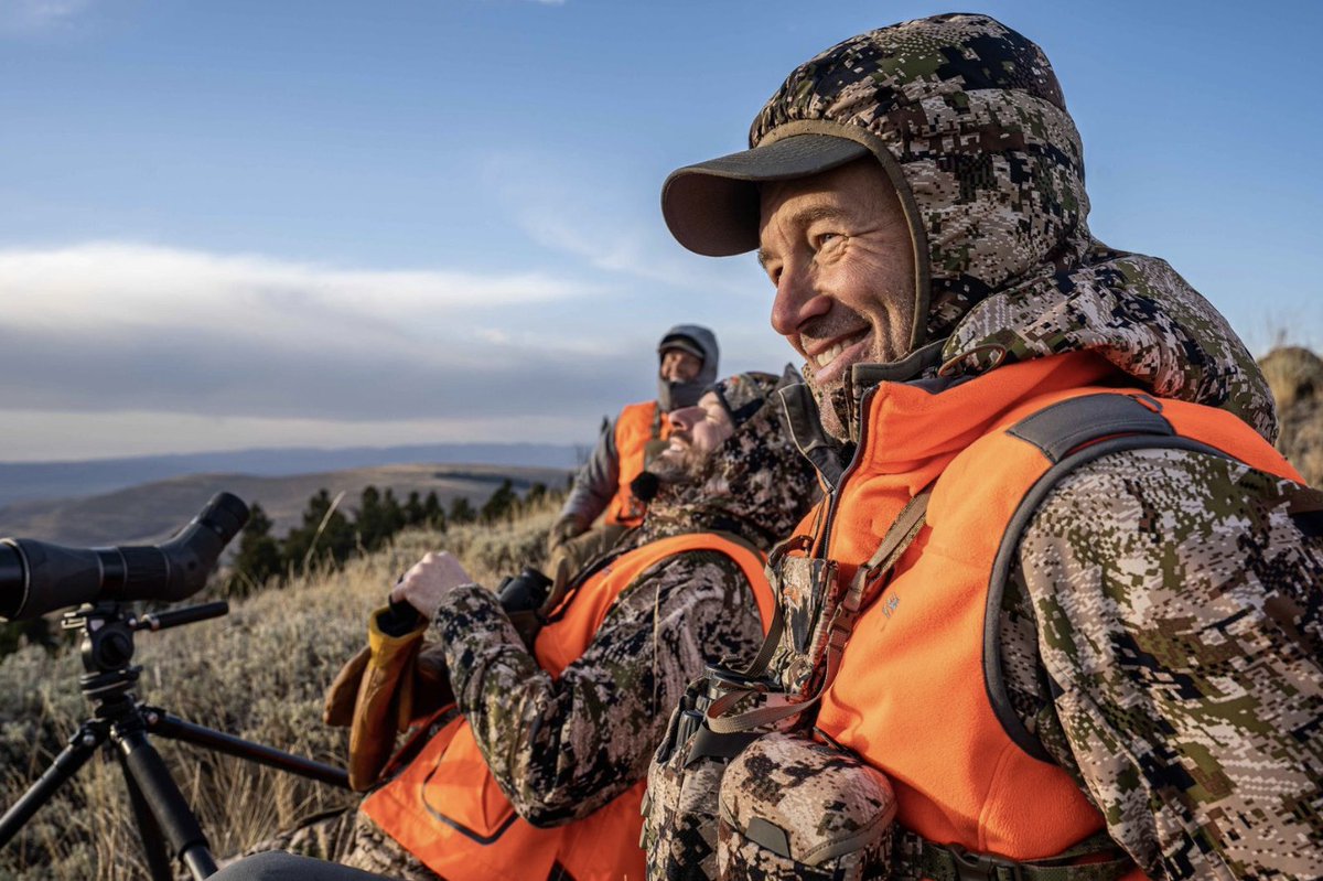 RMEF's tweet image. @randynewberg has learned to decode the unwritten schedules of elk &amp;amp; shares this knowledge to help us become more successful elk hunters.
Check out this #OutdoorClass journal entry➡️ outdoorclass.com/journal/deciph…
#outdoorclass #elk #journal #elkhunting #rmef #hunting