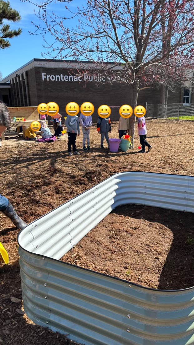 FRO_Bison's tweet photo. Kindergarten students were so excited to watch the soil (graciously donated by Hamilton Builder’s Supply!) being delivered for our new learning garden this morning! 🪴 #outdooreducation #learningforasustainablefuture @LSF_LST @HaltonDSB https://t.co/3S5qDmZ3UQ