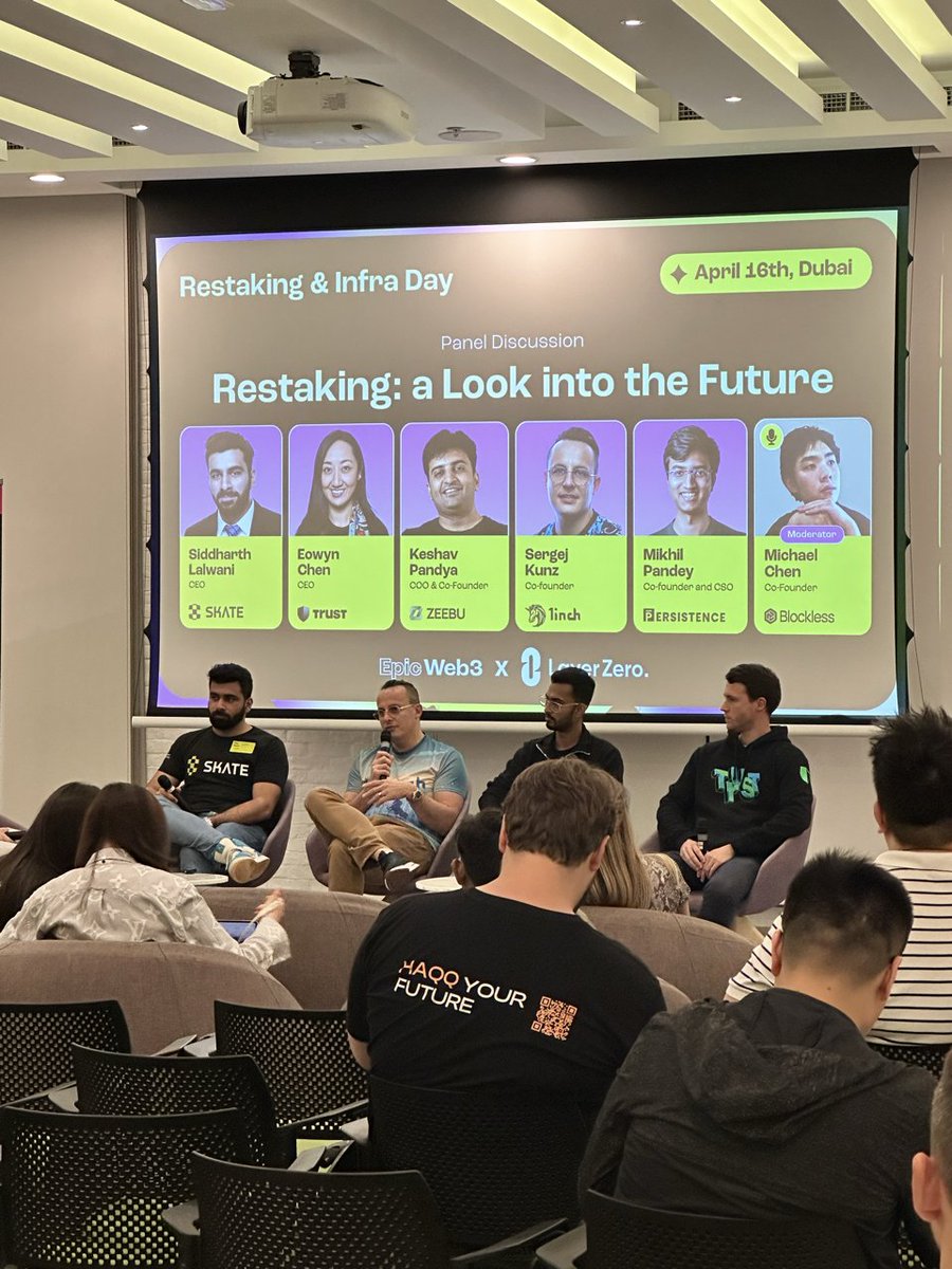 What an insightful panel was held today at Restaking & Infra Day by @epicweb3 and @LayerZero_Labs in Dubai! 🔹 #1inch co-founder @deacix duscussed restaking and its future alongside @skate_chain, @TrustWallet, @zeebuofficial, @PersistenceOne and @theblockless. Feel the vibe 🤩