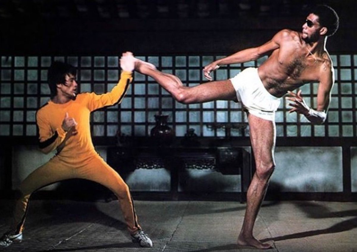 Hoy nació uno de los #VillanosLegendarios de la historia del cine. #KareemAbdulJabbar, Hakim, que se las tuvo con #BruceLee en #JuegoConLaMuerte (1978)