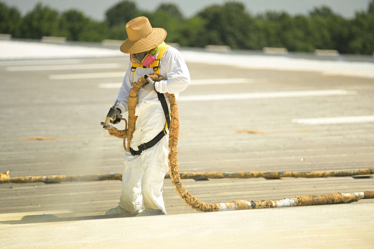 Ultralok Roofing Spray Foam is an #EnergyEfficient & #WeatherResistant roof system manufactured using #RecycledPlastic water bottle waste, in line with our commitment to Earth-friendly product manufacturing. #Roofing #HuntsmanBuildingSolutions #Huntsman
huntsmanbuildingsolutions.com/en-US/products…