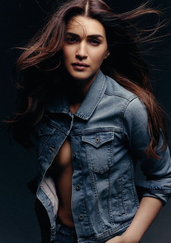 GLTFFqSXsAIxBmG?format=jpg&name=medium