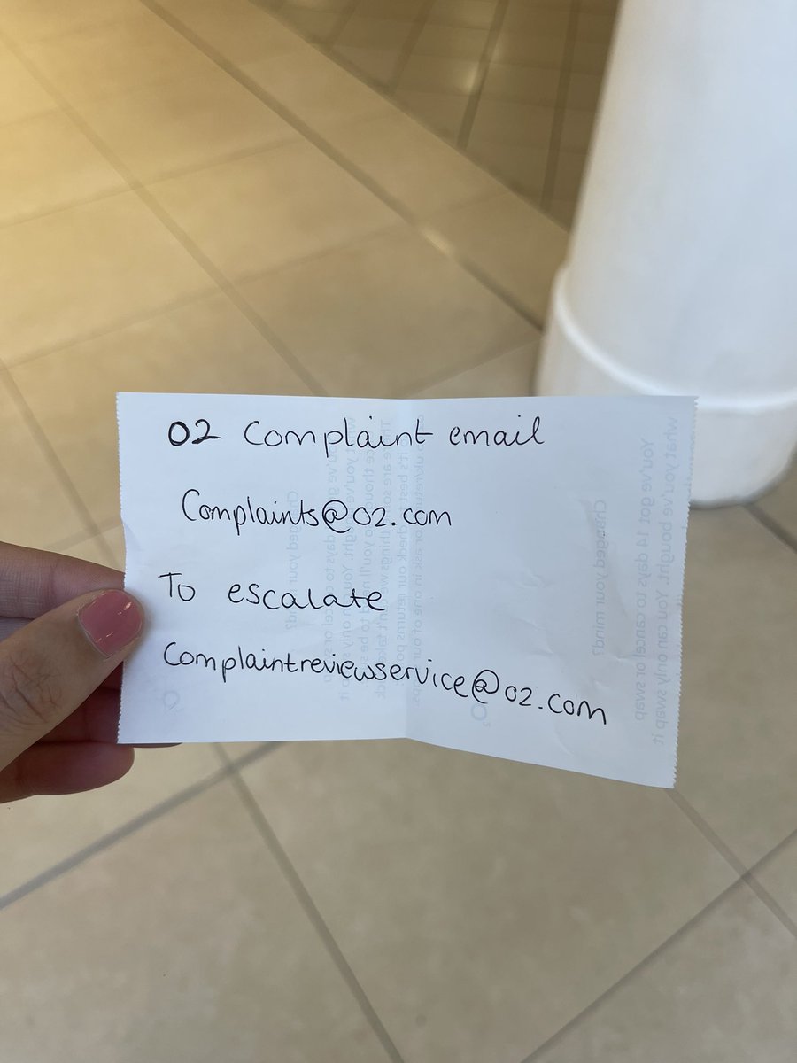 Khela88's tweet photo. @MrLanMan87 @s_gummer @emmawilko99 @O2 @alexiawtp UPDATE!! I went into an @O2 store and they said LOTS of customers have been in with this issue!! They har to replace my eSIM. Now resolved. Here is the complaints info….I definitely will be submitting one about the appalling service on here! https://t.co/OtzIXEb44z