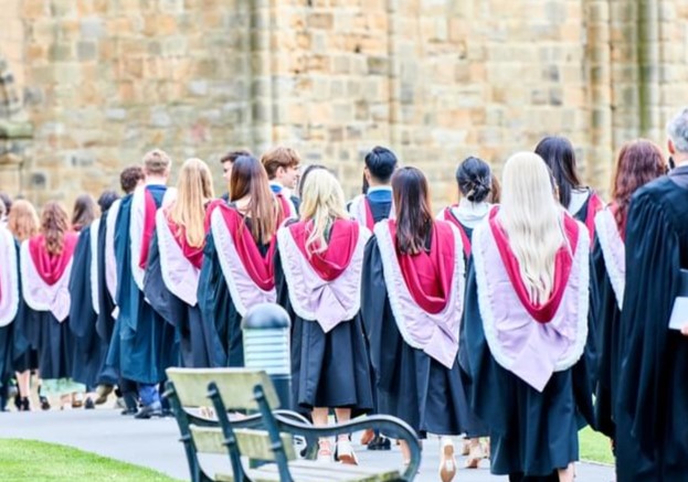 Congratulations to all Law School #students at today's Congregation! 

We are so proud of your hard work and wish you all the best in your future🌺 🎉 

@durham_uni  #DUInspire